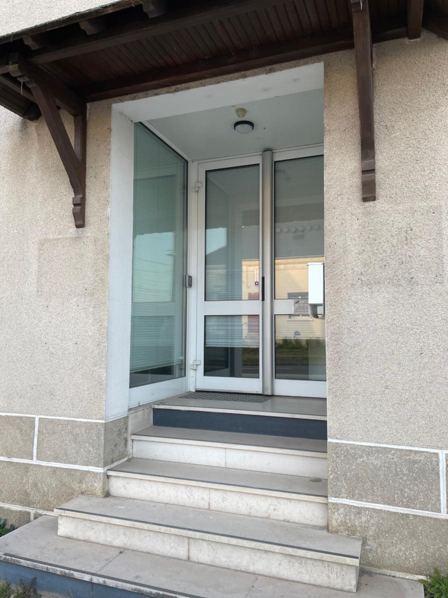Les Chambres De La Gare นอยเยส์-ซัวร์-แช ภายนอก รูปภาพ