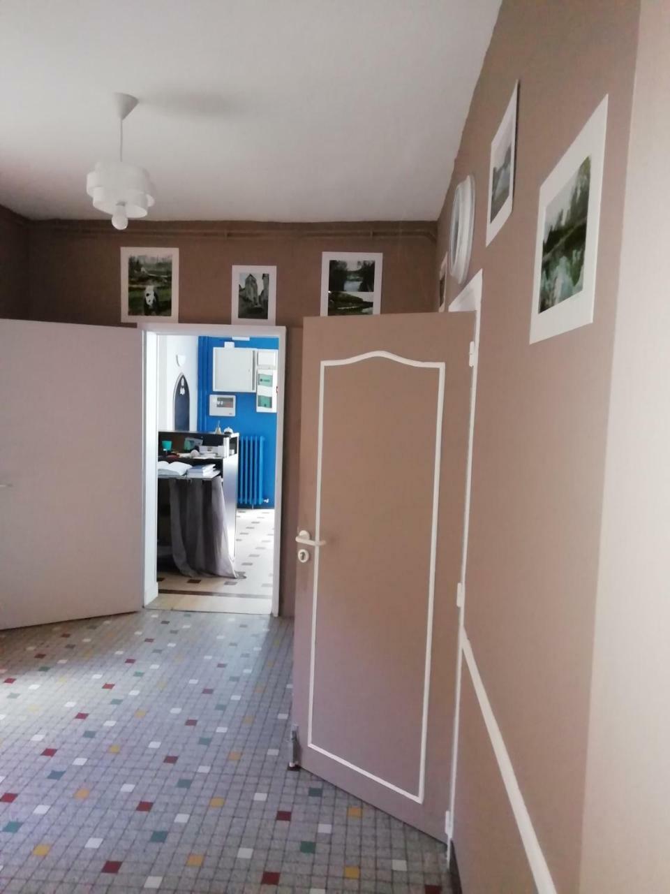 Les Chambres De La Gare นอยเยส์-ซัวร์-แช ภายนอก รูปภาพ